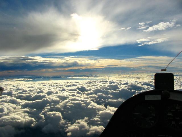 oblačnost před hřebenem